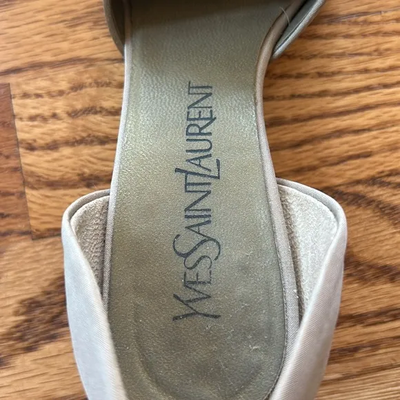 Vintage Yves Saint Laurent heeled shoes Size 6M