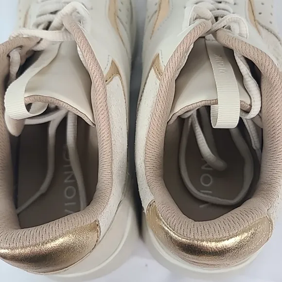 Vionic Nova Sneakers Women's US 7.5 Cream White Lace Up Trainer Shoes