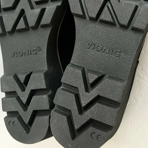 Vionic Willa wedge loafer shoes black 7 suede leather
