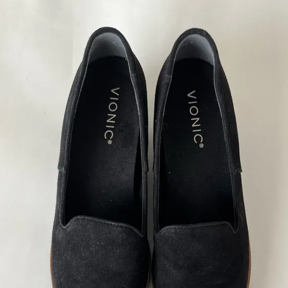 Vionic Willa wedge loafer shoes black 7 suede leather