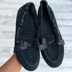 VIONIC Women’s Shoes Size 7.5 Black Suede Slip-ons Removable Fur Lined Bow Tie‎