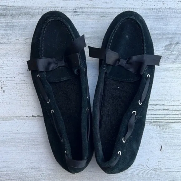 VIONIC Women’s Shoes Size 7.5 Black Suede Slip-ons Removable Fur Lined Bow Tie‎