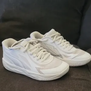 White MELO Kids Basketball Shoes