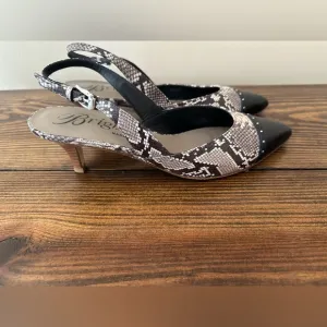 Women’s Brighton FRIRZE Black Snake Pattern Leather Dress Shoes - Size 9