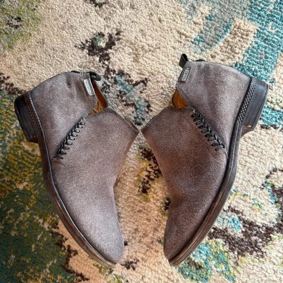 Women’s brown suede Pikolinos leather ankle boots