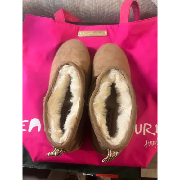 Women's Juicy Couture Boots with pink tote. Size 8-8.5