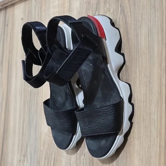 Women's Kinetic Sandal