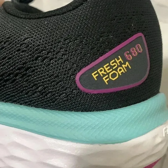 Women’s New Balance Fresh Foam 680V7 Running Shoes Size 6 NEW WITHOUT BOX
