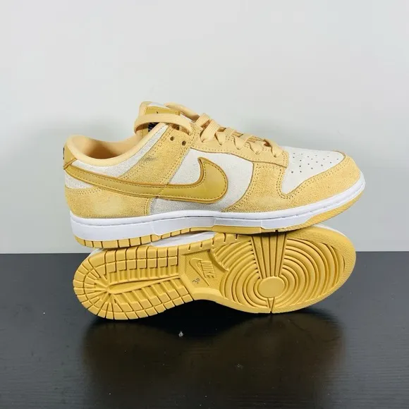 Women's Nike Dunk Low LX &quot;Celestial Gold Suede&quot; DV7411-200 Size 8