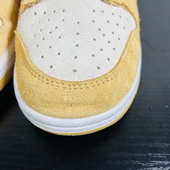 Women's Nike Dunk Low LX &quot;Celestial Gold Suede&quot; DV7411-200 Size 8