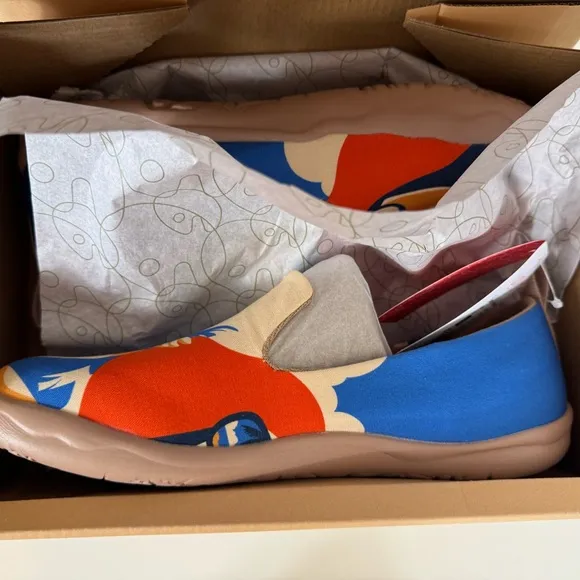 Women’s Size 9 UIN Slip On Shoes Canvas Comfortable Summertime Wanderment NIB