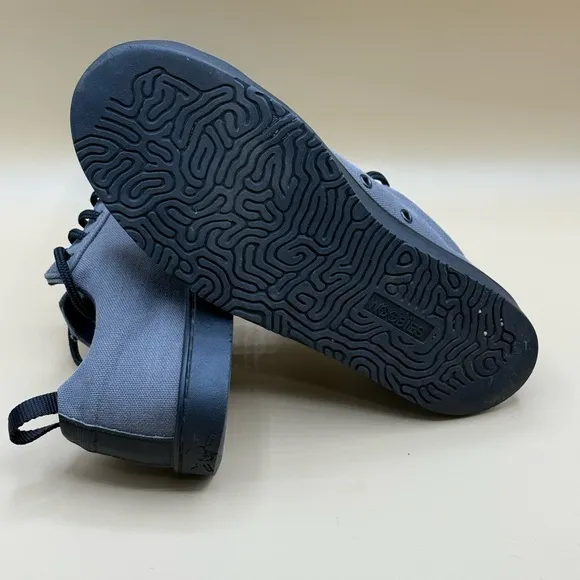 WOOBIES Mod-1 Canvas Cemento Size 8 M 9.5 W Shoe  Slip-Resistant