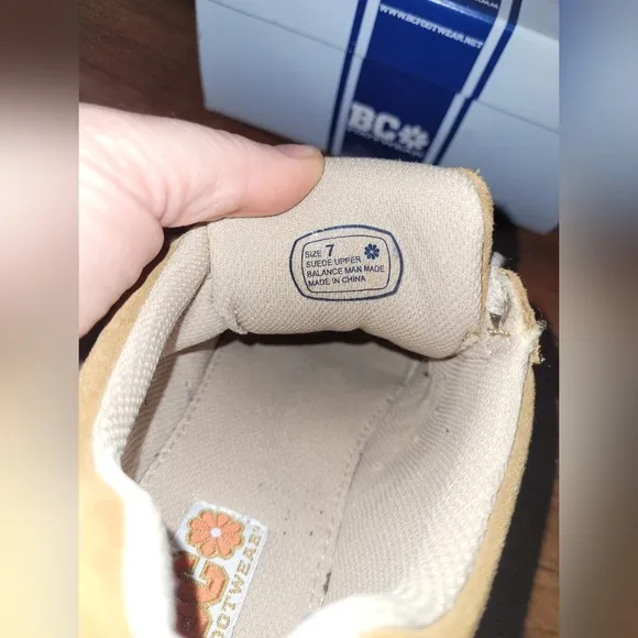 Y2K BC Suede platform shoes. Women's 7