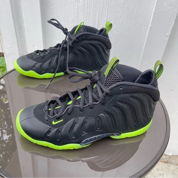 Youth Nike Little Posite One Black Basketball/ Casual Shoes HF0977-001 Size 7Y