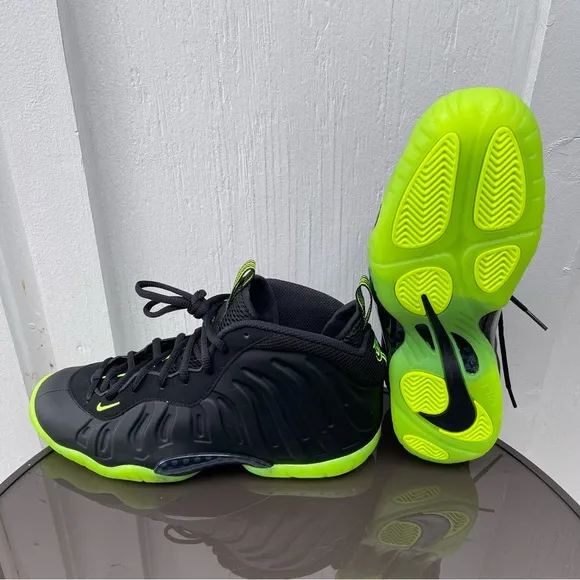 Youth Nike Little Posite One Black Basketball/ Casual Shoes HF0977-001 Size 7Y