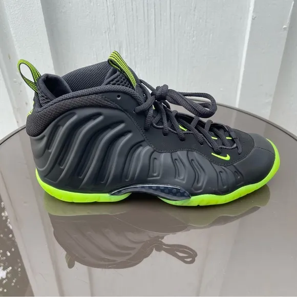 Youth Nike Little Posite One Black Basketball/ Casual Shoes HF0977-001 Size 7Y