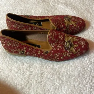 Zalo needlepoint elephant  slip ons size 6.5 M