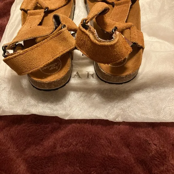 Zara boys suede sandal. Size 31            NWOT