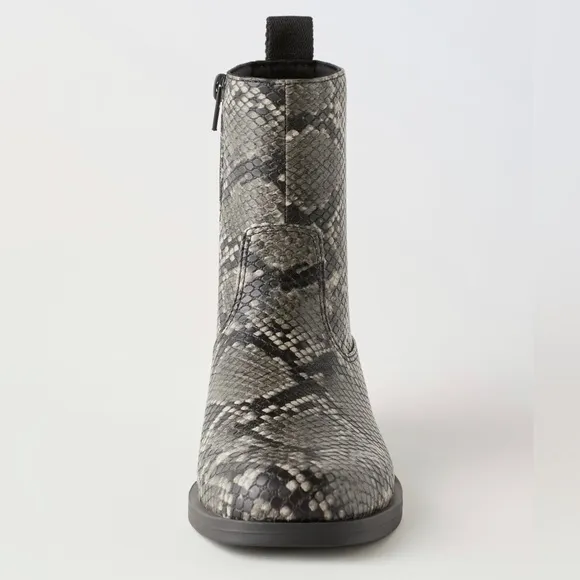 Zara kids ANIMAL PRINT ANKLE BOOTS bloggeres favorite