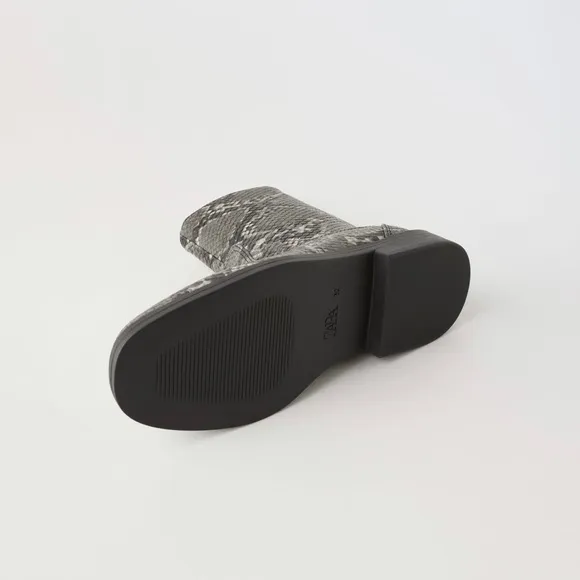 Zara kids ANIMAL PRINT ANKLE BOOTS bloggeres favorite